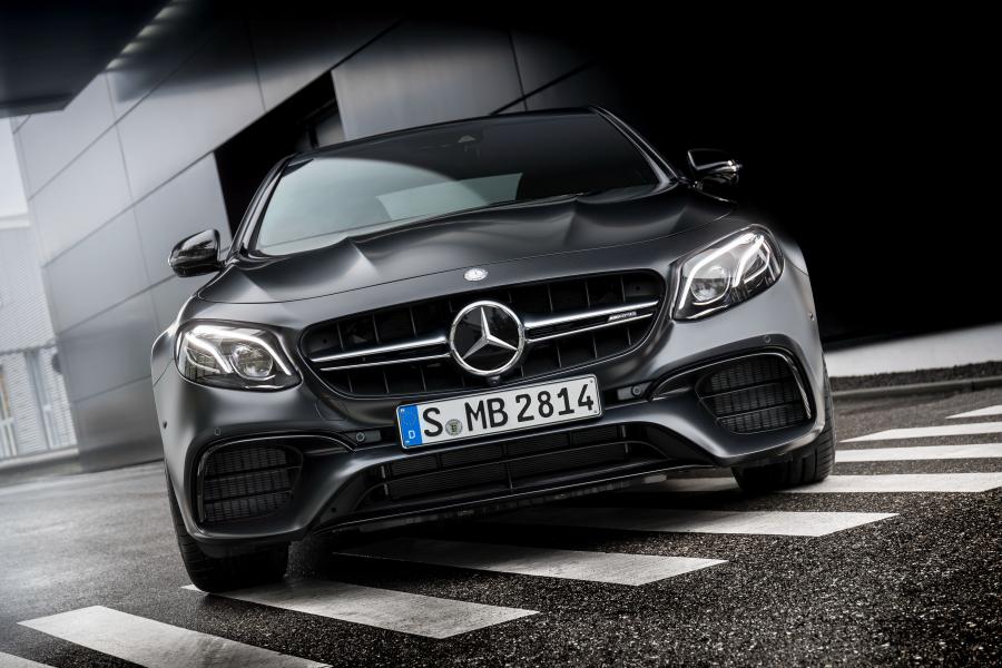  Mercedes-AMG E63 S 4Matic Edition #1 2017 года  (WW) (фото 2 из 3)